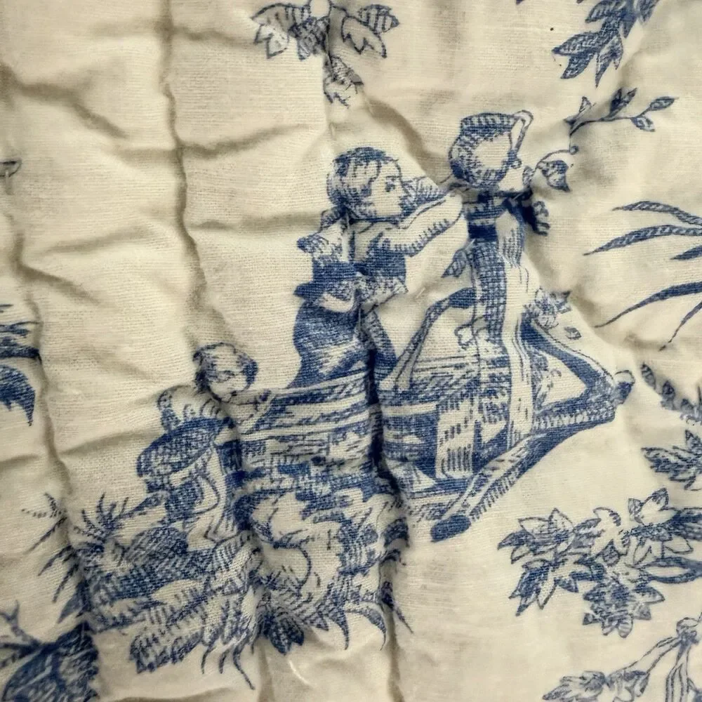 Klass Systems Blue White Toile Quilted Throw 48x58 Scalloped French Country EUC